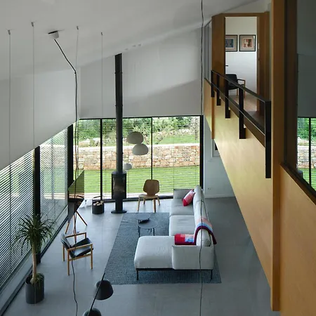 House Akai